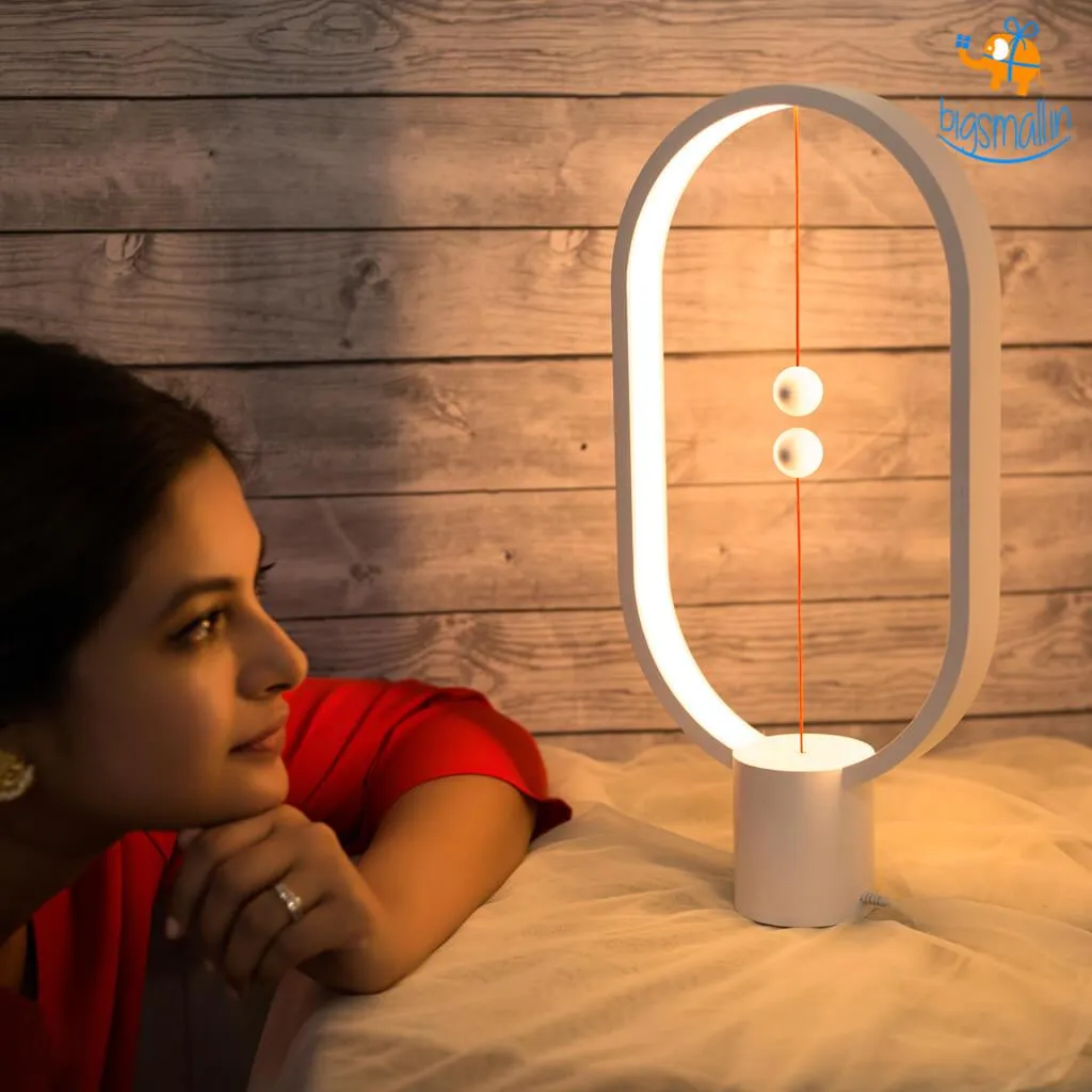 Magnetic Heng Balance Lamp